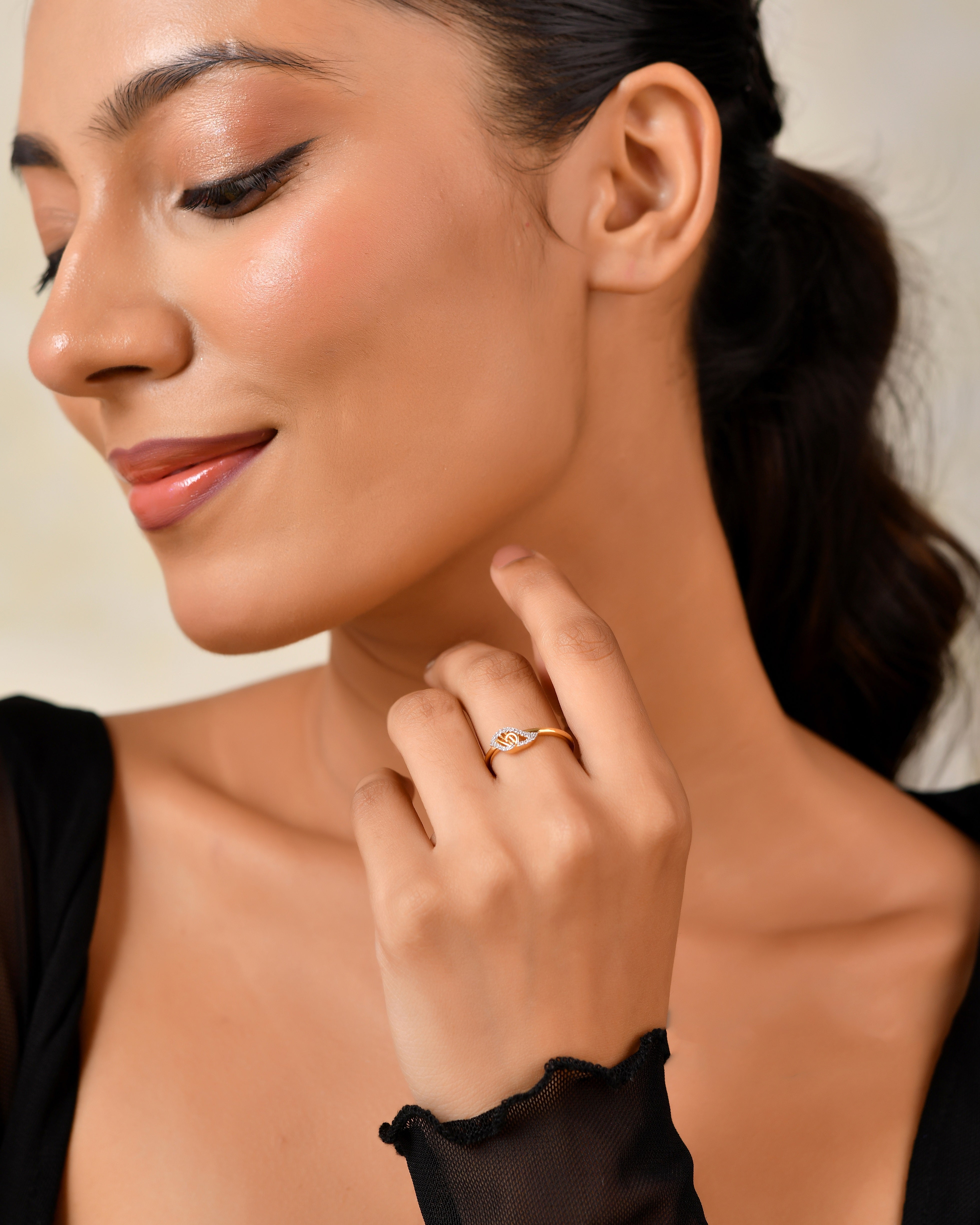 Elanora Zircon Embrace Ring