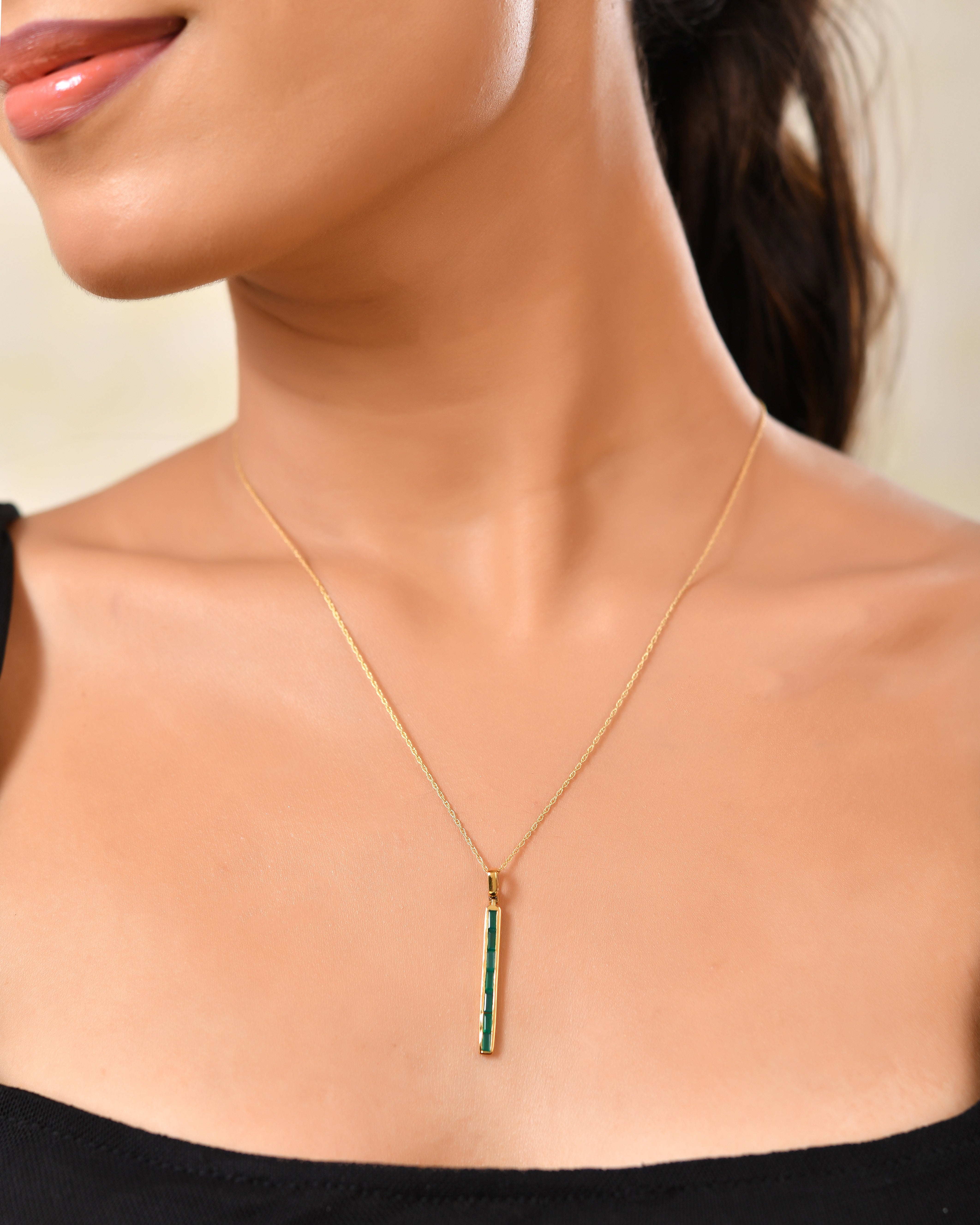 Verdanza Green Onyx Linear Pendant with Silver Chain