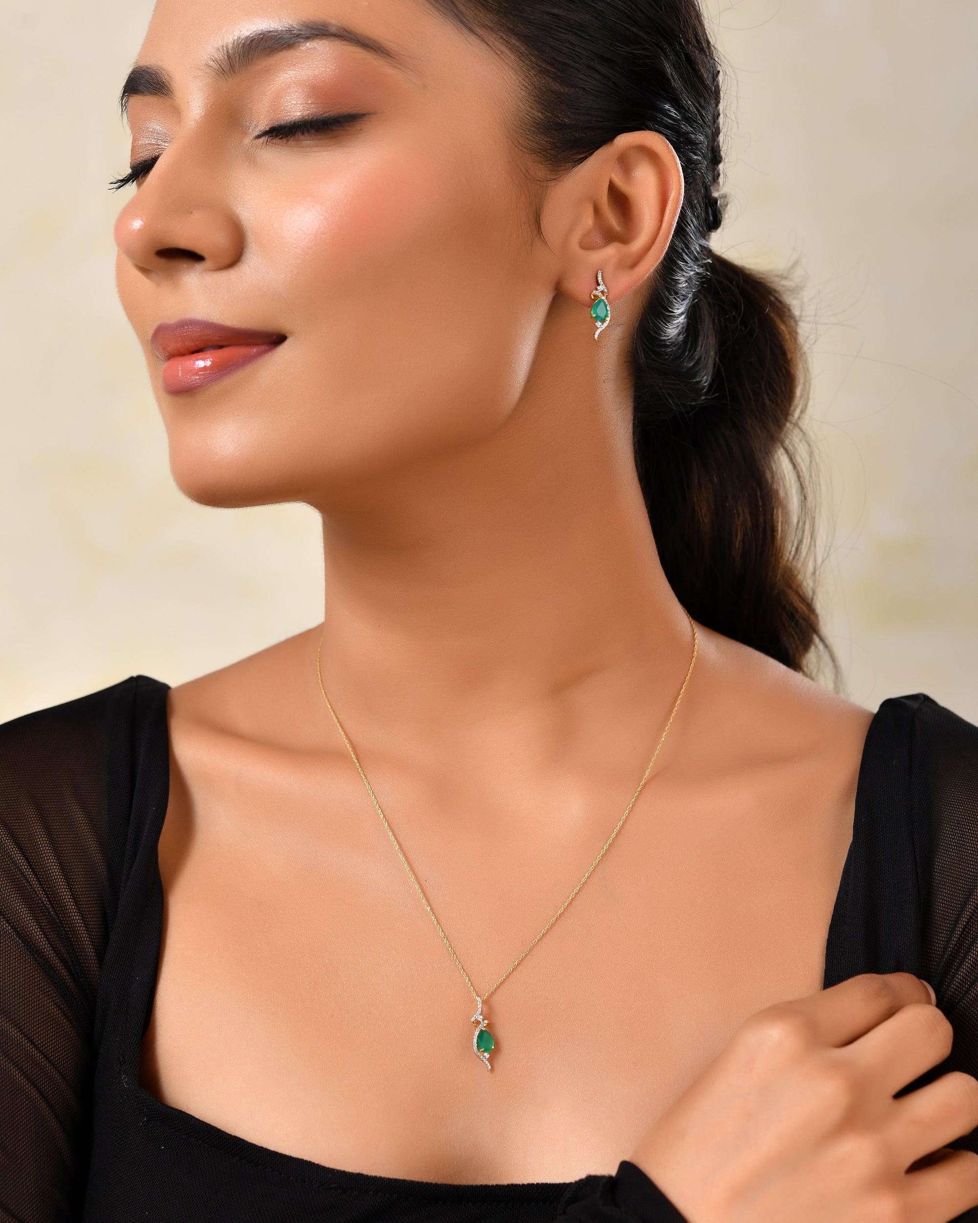 Emerelle Green Onyx Vine Pendant & Earrings Set with Silver Chain
